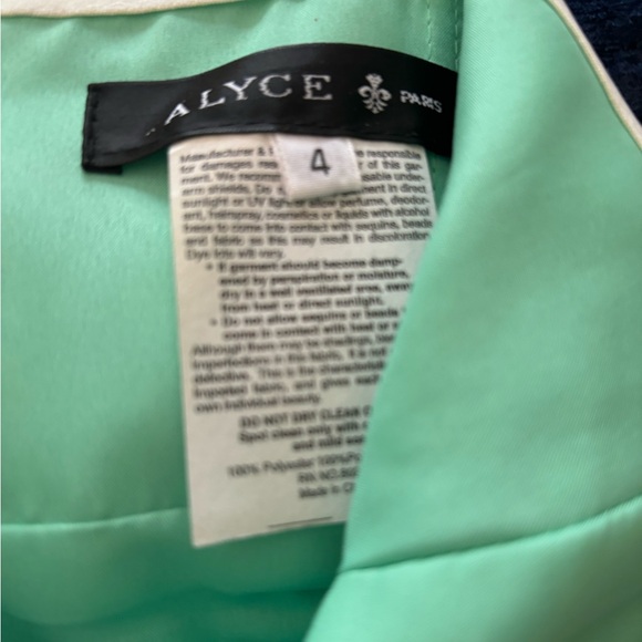 Prom Dress - Picture 4 of 10